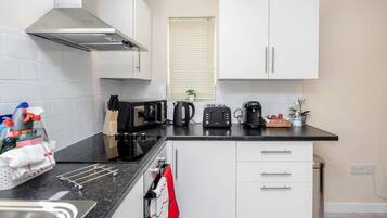 Apartment | Private kitchen | Fridge, microwave, oven, stovetop
