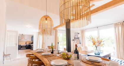 Villa pour 8 personnes, Lumineuse, moderne et confortable