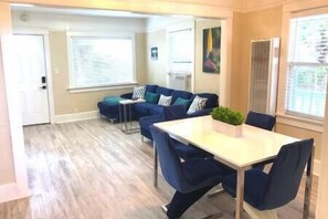 Dining - Viva San Diego - Enjoy the funnest neighborhood! (San Diego)