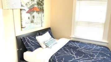 2 habitaciones, tabla de planchar con plancha, wifi y ropa de cama