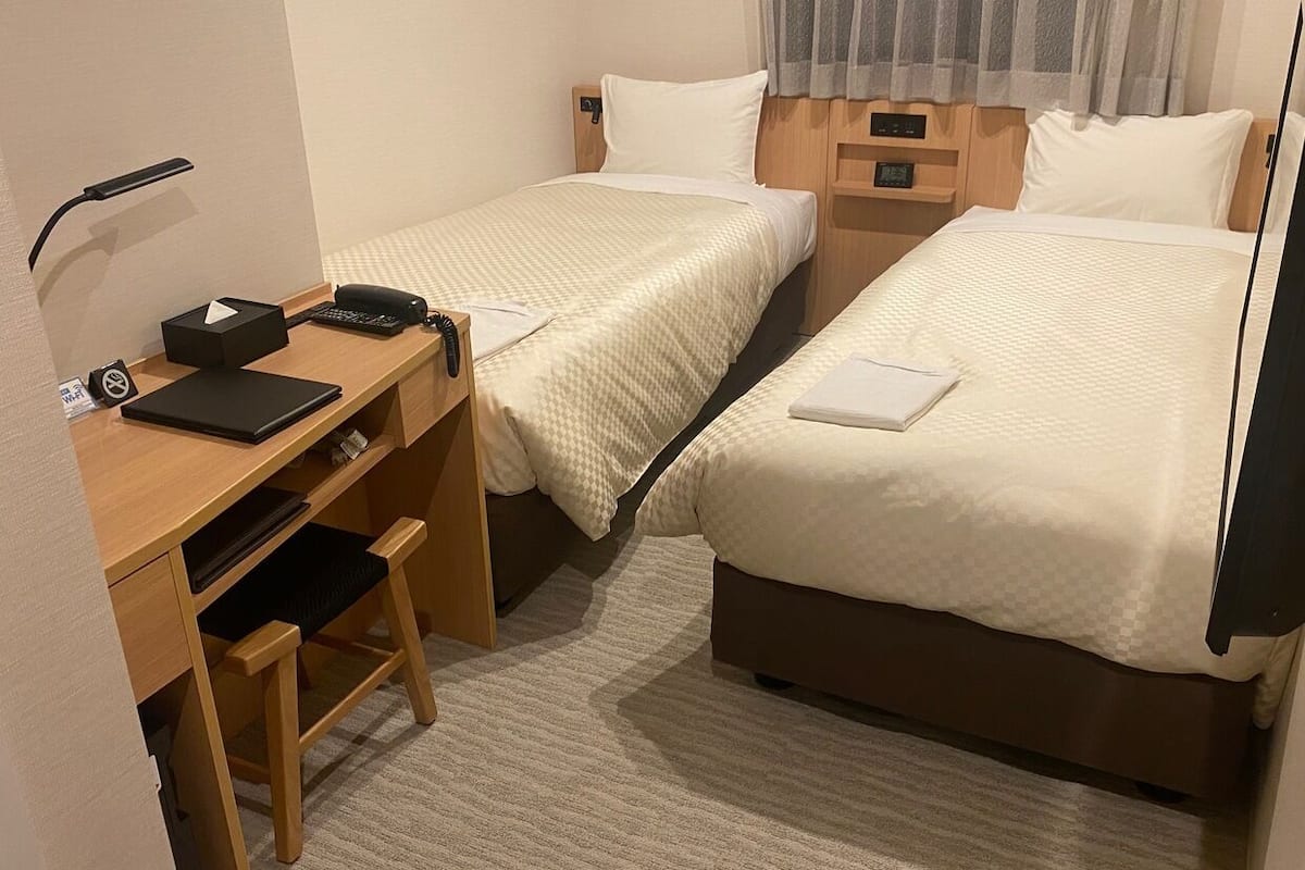 Wifi gratis y ropa de cama