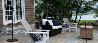 Green roof cottage lil house