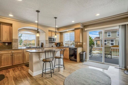 4BR|Hot Tub Pool Table, Ping Pong, Foosball!