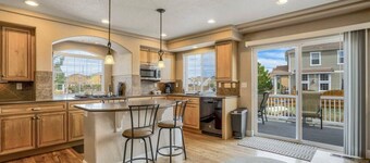 4BR|Hot Tub Pool Table, Ping Pong, Foosball!