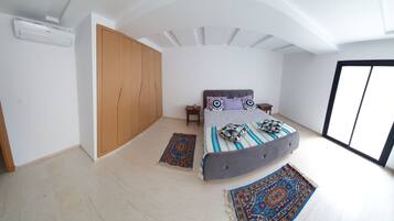 2 bedrooms, free WiFi, bed sheets, wheelchair access