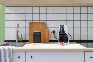 Placa de cocina y utensilios de cocina