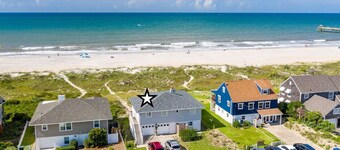 Classic Oceanfront Beach Cottage by Oceanana Pier