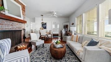 Smart TV, video games