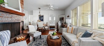 Classic Oceanfront Beach Cottage by Oceanana Pier