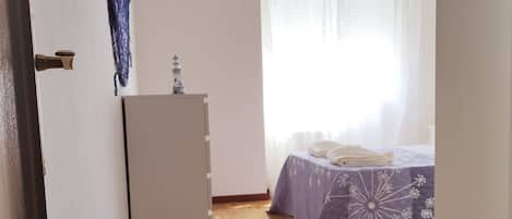 1 makuuhuone, silitysrauta/-lauta, vauvan matkasänky, ilmainen Wi-Fi