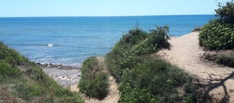 Villa/new house 8 p. SPA & SAUNA private 2 kms from the beach, marshes, forests