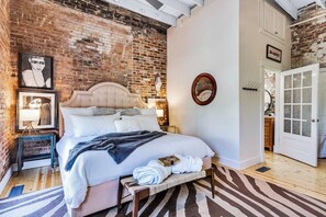1 chambre, bureau, fer et planche à repasser, Wi-Fi gratuit