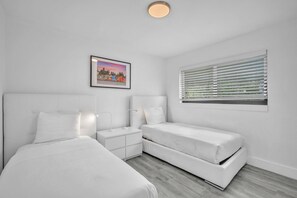 2 bedrooms, iron/ironing board, WiFi, bed sheets