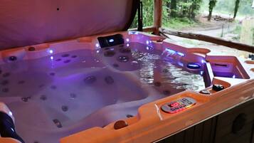 Bain à remous intérieur