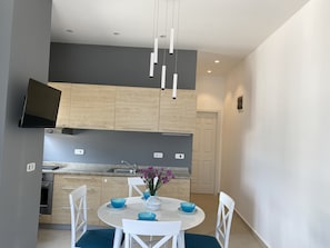 Dining - Penthouse with spectacular view - pool and free parking (Kotor)