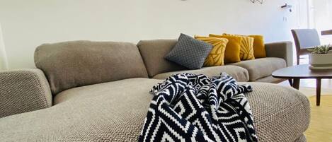 Fernseher, Netflix, Streaming-Dienste, Stereoanlage