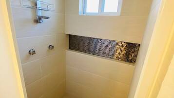 Shower, towels