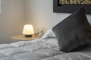 2 habitaciones, tabla de planchar con plancha, wifi y ropa de cama 