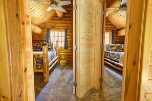 3 habitaciones, cuna de viaje, wifi gratis y ropa de cama 