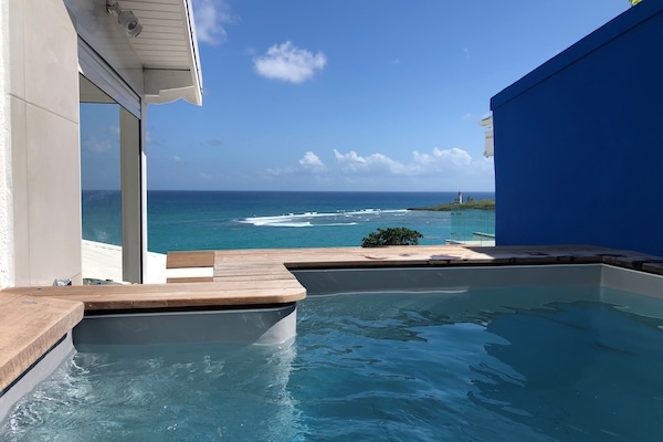 Vue sur l'îlet du Gosier depuis la piscine de l'appartement - piscine 2m x5 m