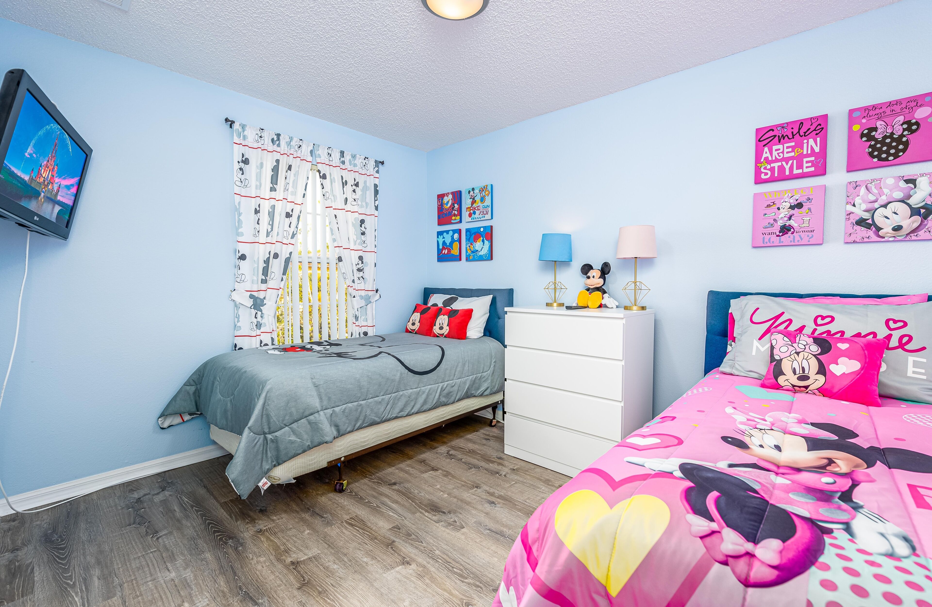 Exquisite Townhome w Pvt Pool Close to Disney by Redawning