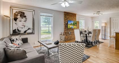 3BR/2BATH Gorgeous Country Near Nashville! (F1)