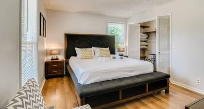 Nashville Retreat | Fire Pit/BBQ/WIFI (F1)