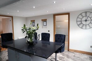 تناول الطعام