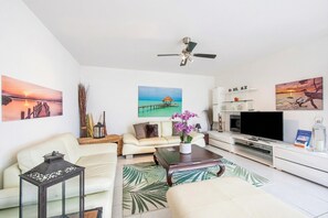 21-Zoll-Smart-TV mit Kabelempfang, Fernseher