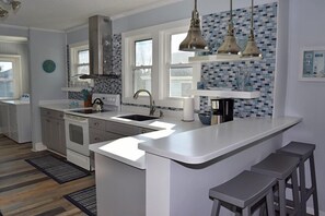 Mikrobølgeovn og oppvaskmaskin