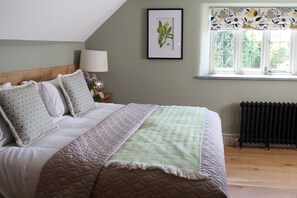 2 slaapkamers, een strijkplank/strijkijzer, reisbedje, gratis wifi