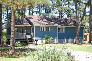 Exterior - Blue Heron-Closest Neighborhood to Beach w/shared community water access! (Chincoteague)