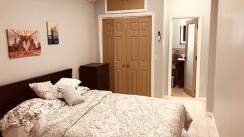 5 bedrooms, desk, iron/ironing board, free WiFi