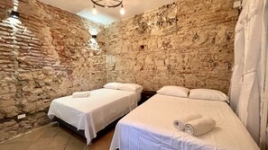 3 Schlafzimmer, Zimmersafe, Bügeleisen/Bügelbrett, kostenloses WLAN