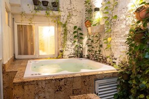 Photo non classée, 2 sur 24, bouton