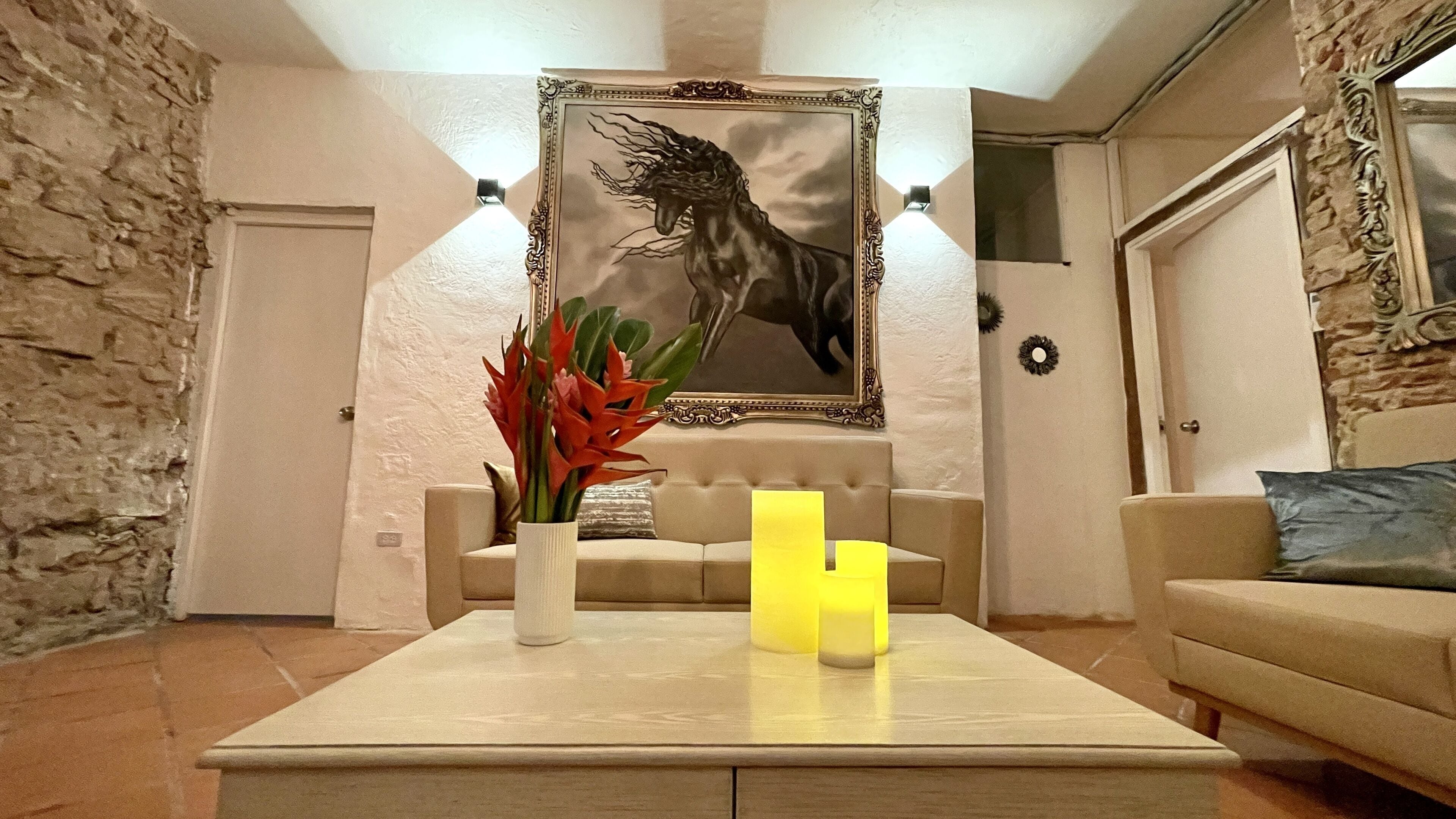 3BR old City Amazing House Wifi Jacuzzi Hottub A/C