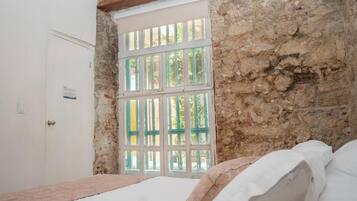 3 bedrooms, in-room safe, iron/ironing board, free WiFi