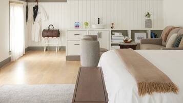 Superior King | Frette Italian sheets, premium bedding, Tempur-Pedic beds