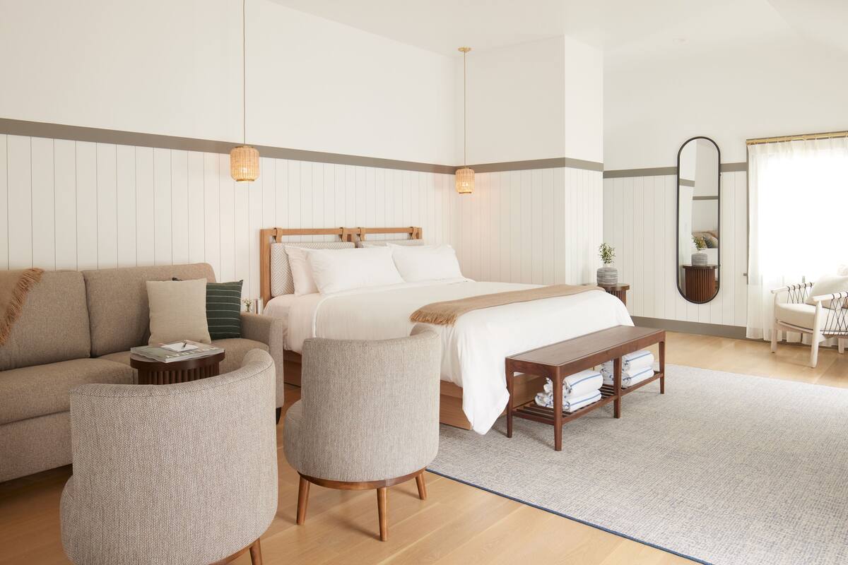 Superior King | 意大利 Frette 床單、高級寢具、Tempur-Pedic 床墊、遮光窗簾/窗簾