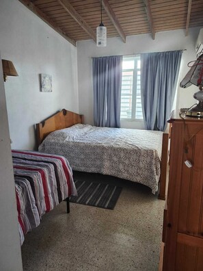 3 bedrooms, WiFi, bed sheets - Beach Paradise (Cabo rojo)