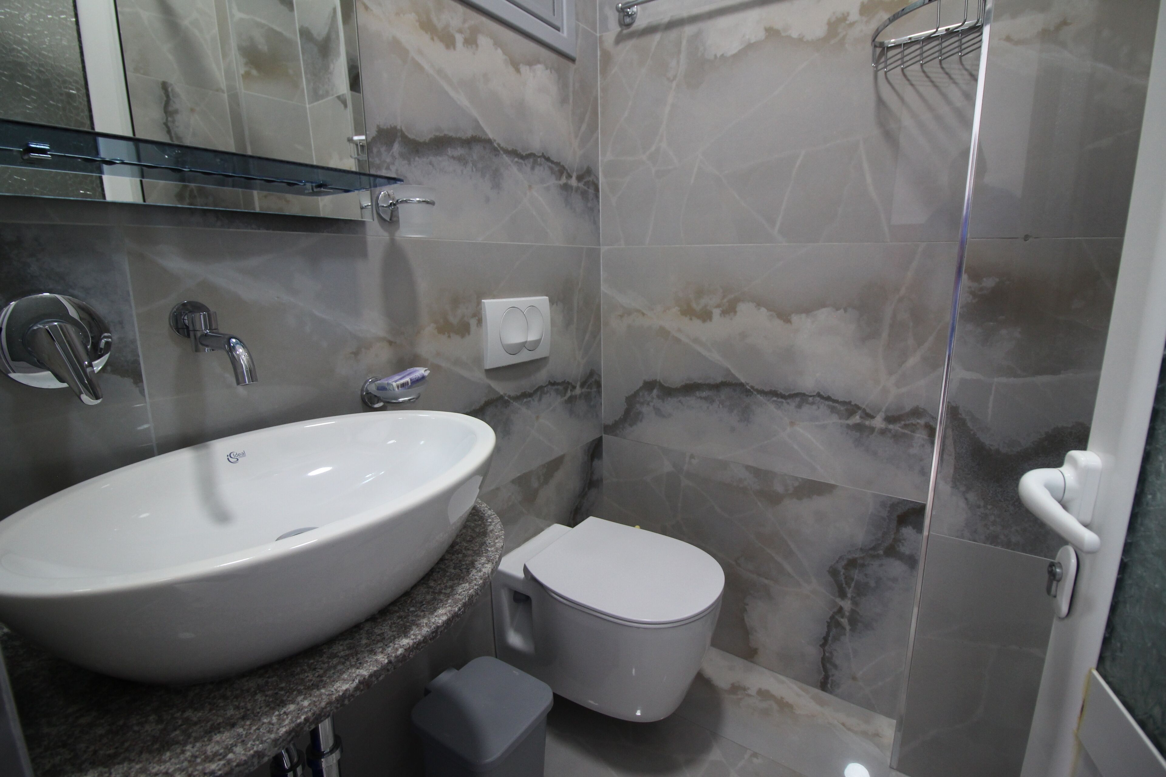 Foto - Murati Suites Sarandë