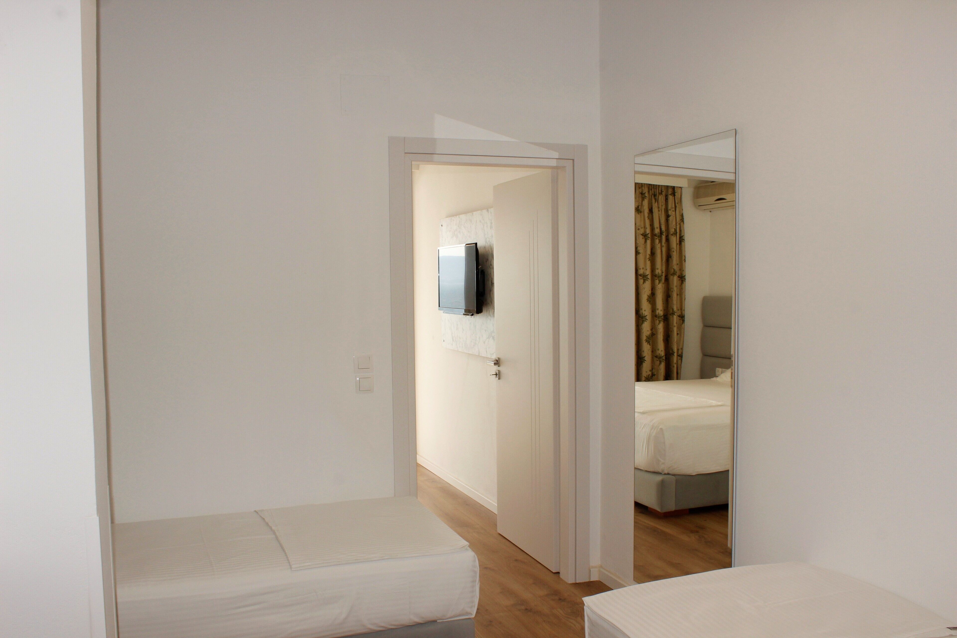 Foto - Murati Suites Sarandë