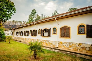 Standard Double Room | Hypo-allergenic bedding, minibar, free WiFi, bed sheets