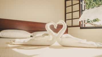 Superior Double or Twin Room | Hypo-allergenic bedding, minibar, free WiFi, bed sheets