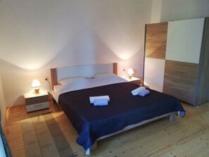 Villa | 4 soverom, reiseseng for barn, wi-fi (inkludert) og sengetøy