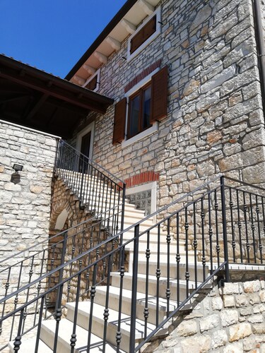 Villa Valeta 500 Meters From the Beach