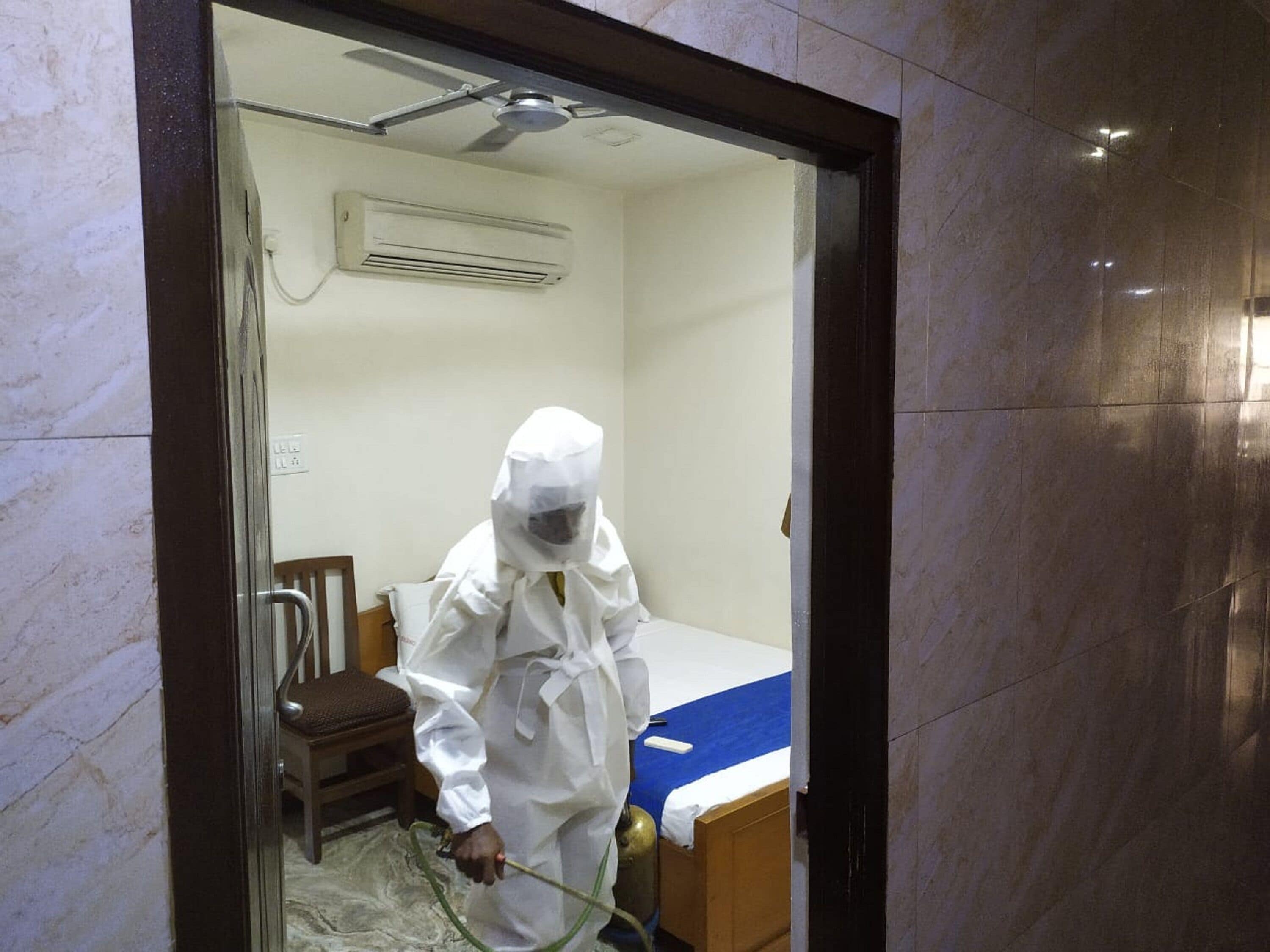 standard double room | hypo-allergenic bedding, down duvets, soundproofing, iron/ironing board