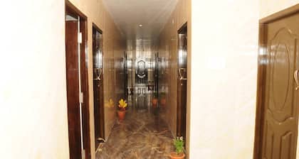 Hotel Rathnavel Towers