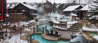 Top Location 3 BDRM, Private Sauna, Mountain Views