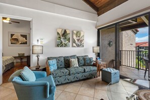 Smart TV - Papakea J405: Luxurious Ocean View Penthouse, 2 Min Walk to Beach, Many Updates! (Lahaina)